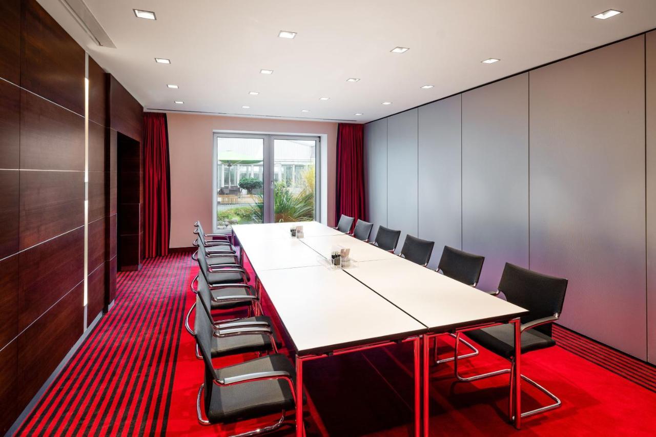 Sheraton Duesseldorf Airport Hotel Екстериор снимка