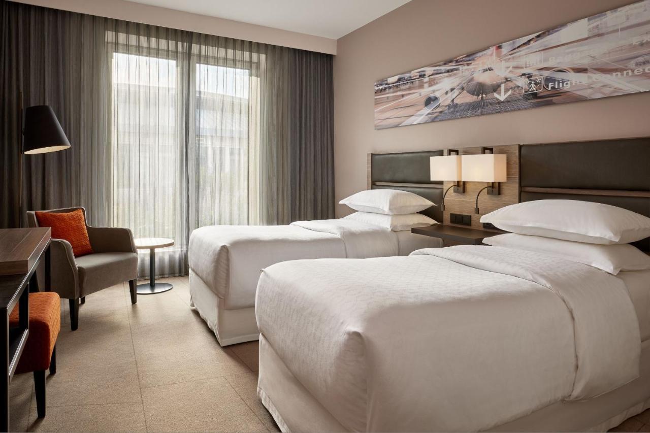 Sheraton Duesseldorf Airport Hotel Екстериор снимка