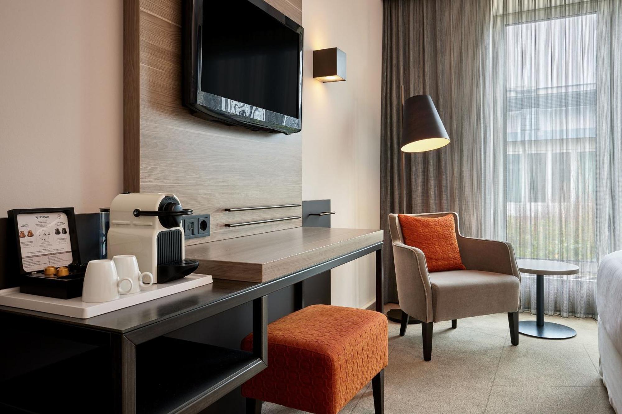Sheraton Duesseldorf Airport Hotel Екстериор снимка
